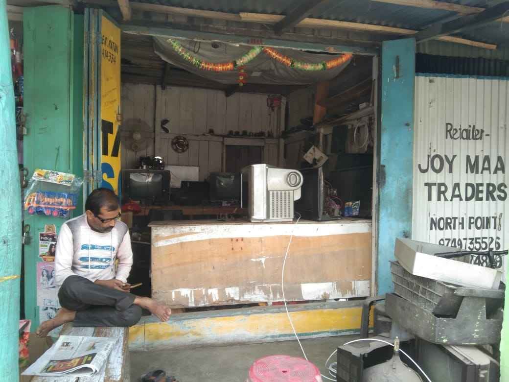 Electronics repairing shop