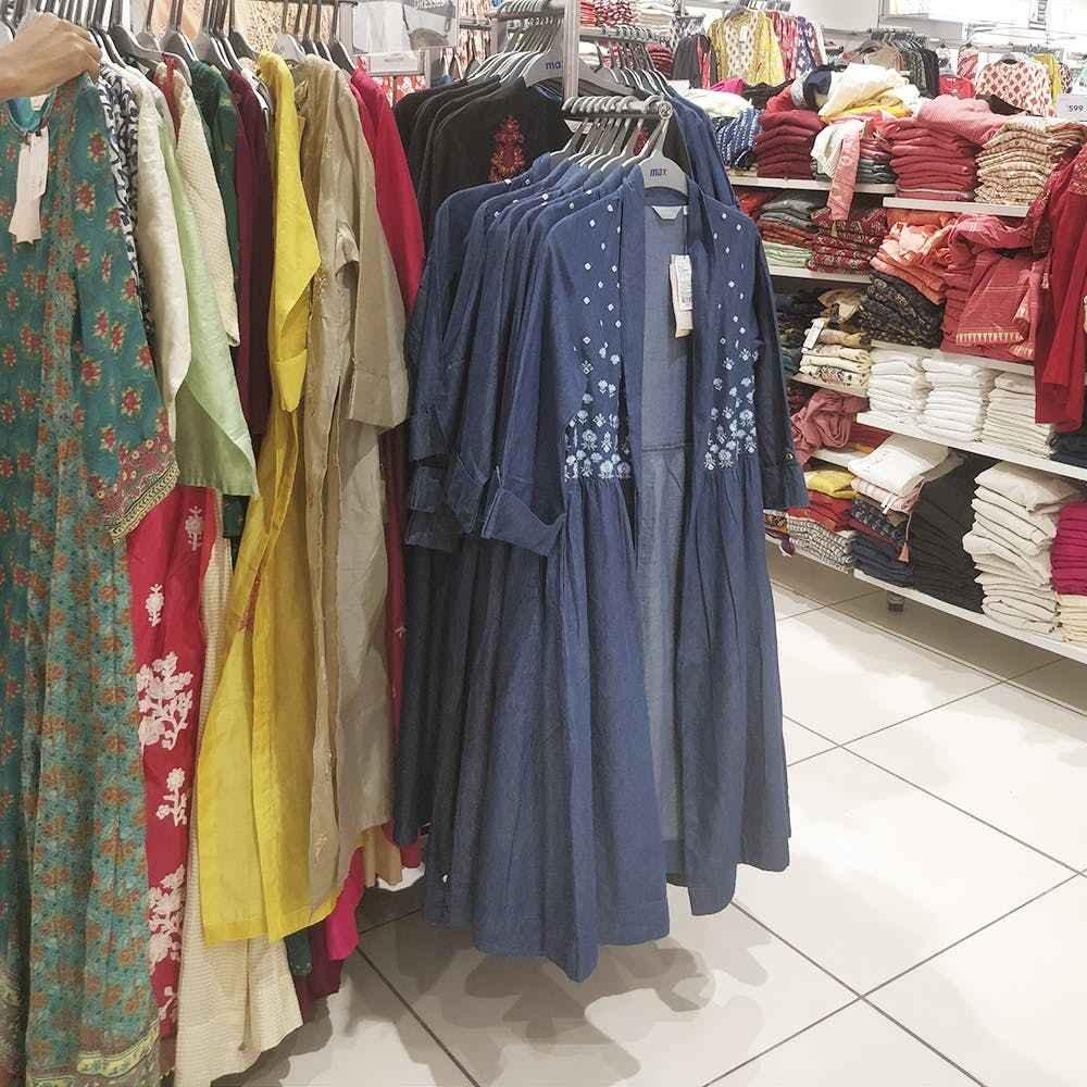 Bishnu priya dress